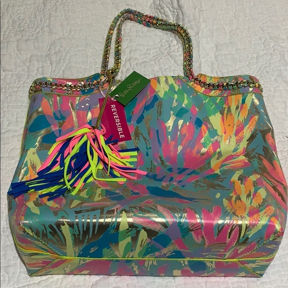 Lilly Pulitzer Handbags - Lilly Pulitzer Reversible Seaside Tote